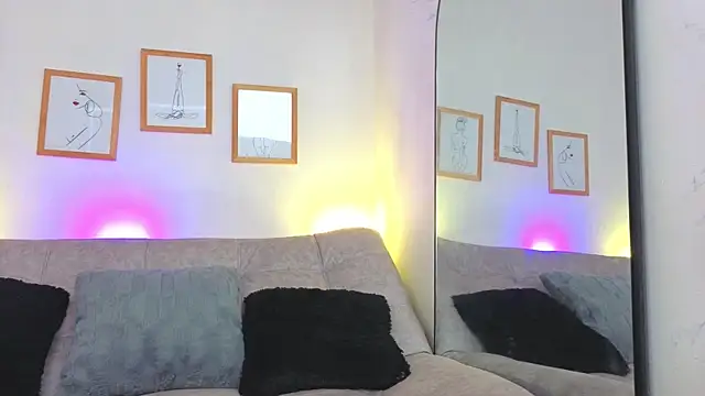 CharlotteCopper  online show from 05-03-26, 10:42