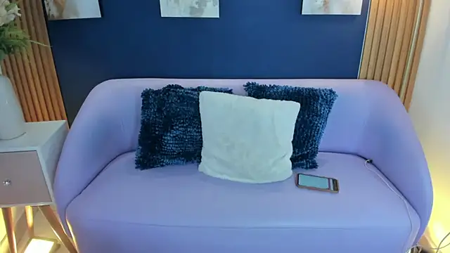 Snapshot of MiaGinger_ chatting on 06-20-26, 08:25 MiaGinger online show from 06-20-26, 08:25