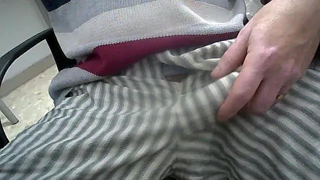 xfri77 online show from 04-28-26, 05:34