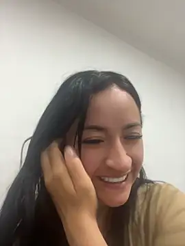 Snapshot of kimberly_peter chatting on 04-23-26, 01:02 kimberly peter online show from 04-23-26, 01:02