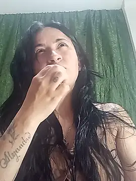 Snapshot of kimberly_peter chatting on 05-15-26, 12:41 kimberly peter online show from 05-15-26, 12:41
