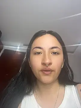 Snapshot of kimberly_peter chatting on 05-06-26, 11:20 kimberly peter online show from 05-06-26, 11:20
