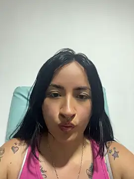 Snapshot of kimberly_peter chatting on 05-05-26, 01:08 kimberly peter online show from 05-05-26, 01:08
