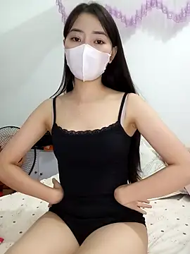 Snapshot of Xiangchuu chatting on 05-13-26, 05:20 Xiangchuu online show from 05-13-26, 05:20