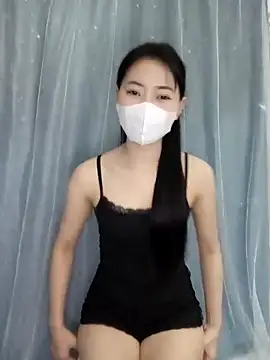 Snapshot of Xiangchuu chatting on 04-03-26, 02:23 Xiangchuu online show from 04-03-26, 02:23