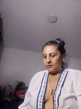 Merlyna Goldenss online show from 04-08-26, 04:47