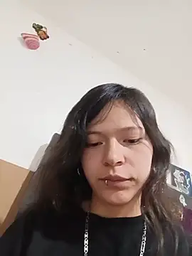 Snapshot of Ninffa_sweet21 chatting on 06-19-26, 03:23 Ninffa sweet21 online show from 06-19-26, 03:23