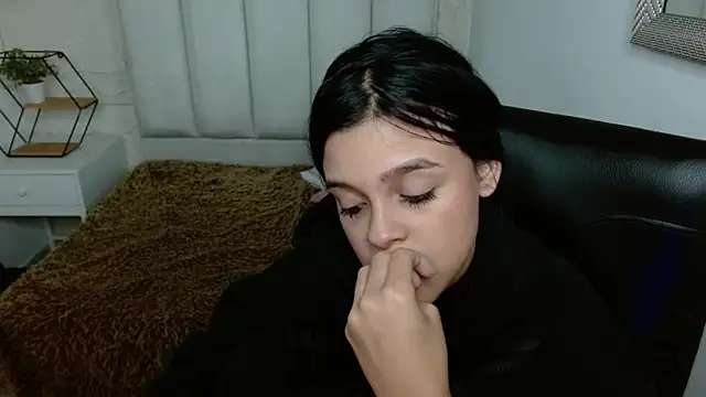 mia velvetk online show from 04-11-26, 07:45