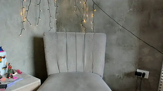 Snapshot of Carolina_Latin chatting on 04-27-26, 01:42 Carolina Latin online show from 04-27-26, 01:42