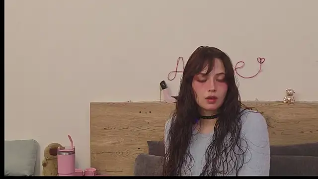 Snapshot of Sweet_Alice_S chatting on 05-06-26, 10:19 Sweet Alice S online show from 05-06-26, 10:19