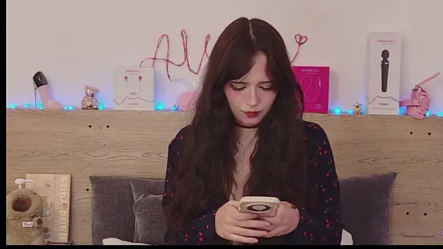 Snapshot of Sweet_Alice_S chatting on 05-17-26, 10:21 Sweet Alice S online show from 05-17-26, 10:21