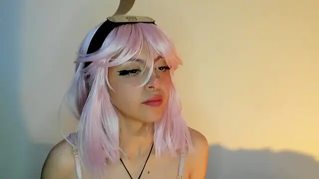 Snapshot of Nyxara- chatting on 05-02-26, 11:10 Nyxara- online show from 05-02-26, 11:10