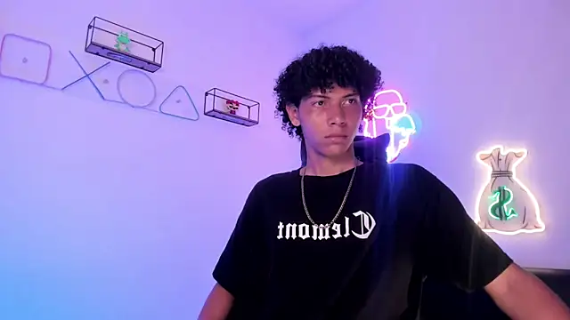 Snapshot of Eletry_01 chatting on 03-27-26, 07:48 Eletry 01 online show from 03-27-26, 07:48