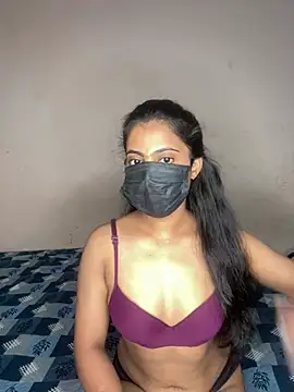 Snapshot of Riya_leone chatting on 07-21-26, 07:15 Riya leone online show from 07-21-26, 07:15