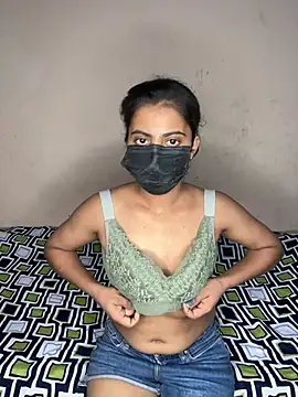 Snapshot of Riya_leone chatting on 06-02-26, 07:36 Riya leone online show from 06-02-26, 07:36