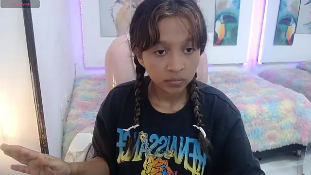 Snapshot of naty_18 chatting on 03-26-26, 08:51 naty 18 online show from 03-26-26, 08:51