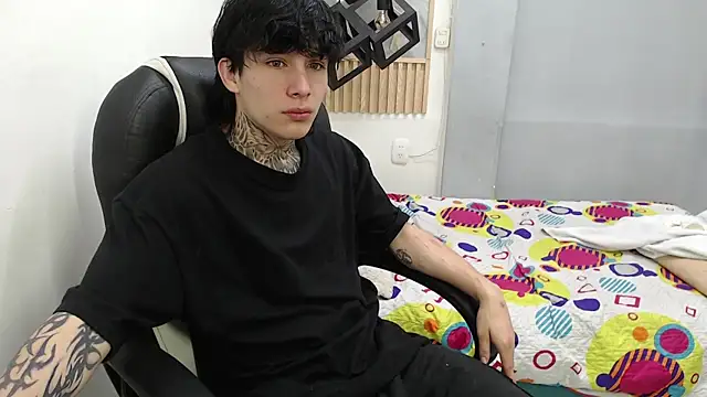 Snapshot of naty_18 chatting on 04-19-26, 06:36 naty 18 online show from 04-19-26, 06:36