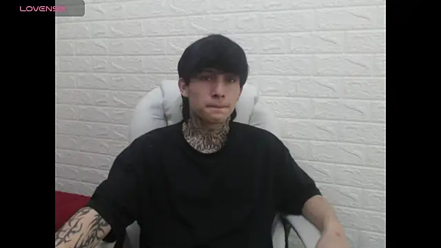 Snapshot of naty_18 chatting on 04-02-26, 05:58 naty 18 online show from 04-02-26, 05:58