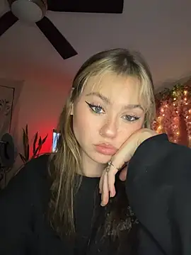 peachesncreamyy online show from 04-28-26, 03:44