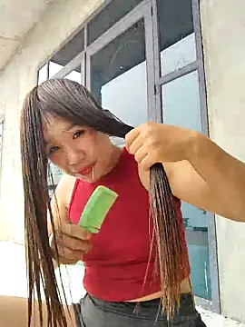 Snapshot of xinhxinh-cute chatting on 04-16-26, 03:51 xinhxinh-cute online show from 04-16-26, 03:51