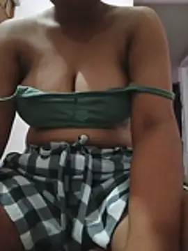 Snapshot of Princess_Kivara chatting on 07-16-26, 05:54 Princess Kivara online show from 07-16-26, 05:54