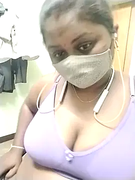 Snapshot of Tamil-Dhara chatting on 04-13-26, 06:01 Tamil-Dhara online show from 04-13-26, 06:01