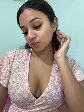 Snapshot of Colochitapupy chatting on 04-23-26, 03:57 Colochitapupy online show from 04-23-26, 03:57