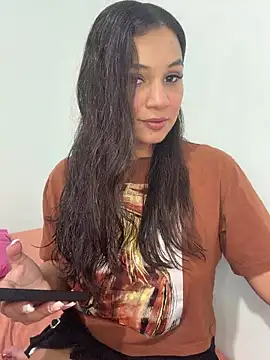 Snapshot of Colochitapupy chatting on 04-16-26, 04:35 Colochitapupy online show from 04-16-26, 04:35