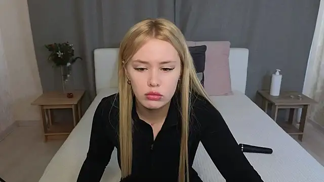 Snapshot of MelissaAvis chatting on 06-02-26, 05:40 MelissaAvis online show from 06-02-26, 05:40