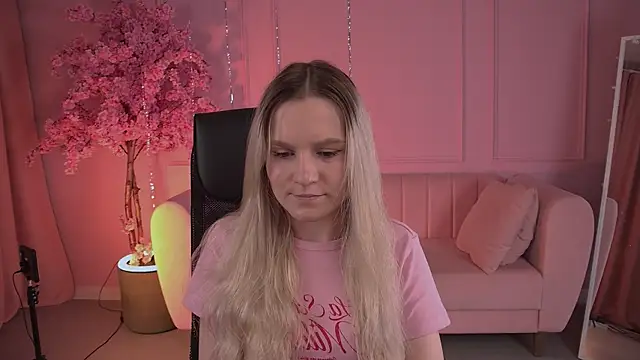 SherriButlers online show from 04-18-26, 09:11
