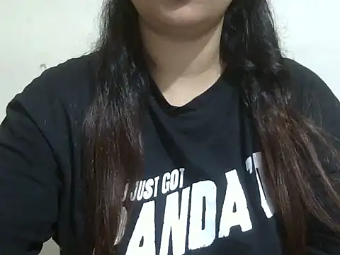 Snapshot of shivi_jaan chatting on 06-05-26, 04:02 shivi jaan online show from 06-05-26, 04:02