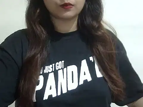 Snapshot of shivi_jaan chatting on 06-11-26, 05:10 shivi jaan online show from 06-11-26, 05:10