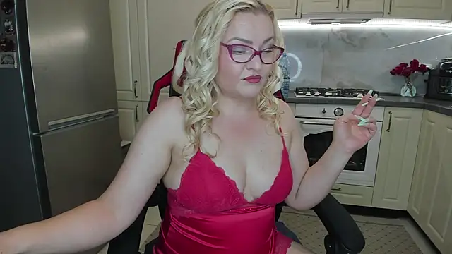 Snapshot of secr3tmistress chatting on 06-18-26, 06:46 secr3tmistress online show from 06-18-26, 06:46