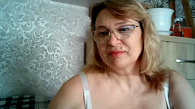 Snapshot of Alina-malina66 chatting on 06-10-26, 09:16 Alina-malina66 online show from 06-10-26, 09:16
