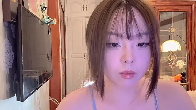 Snapshot of thelittlexx chatting on 05-23-26, 07:51 thelittlexx online show from 05-23-26, 07:51