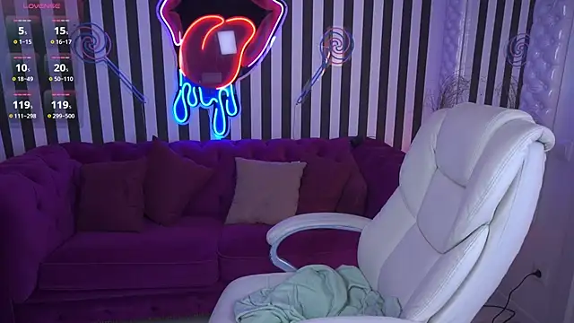 HeyKitten online show from 07-26-26, 06:37