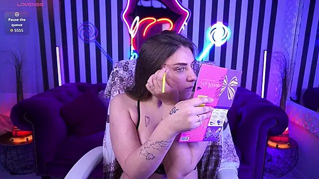 HeyKitten online show from 06-07-26, 07:30