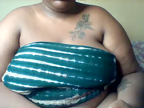 Snapshot of bunny_jay chatting on 04-19-26, 07:05 bunny jay online show from 04-19-26, 07:05