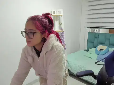 Sara Red X online show from 04-10-26, 03:24