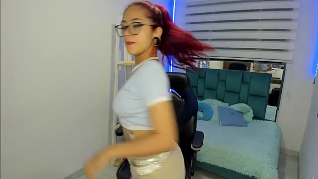 Sara Red X online show from 04-03-26, 03:13