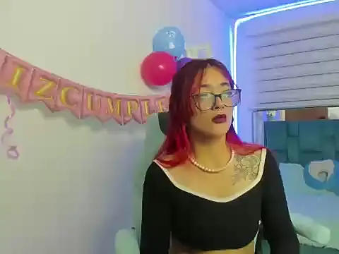 Sara Red X online show from 04-15-26, 05:13