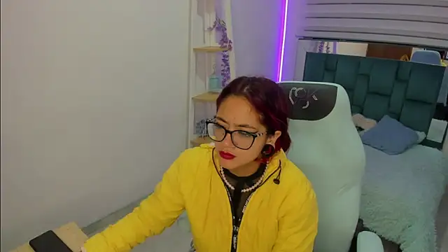 Sara Red X online show from 04-23-26, 03:24