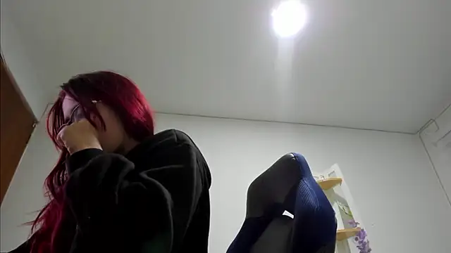 Sara Red X online show from 03-30-26, 07:32