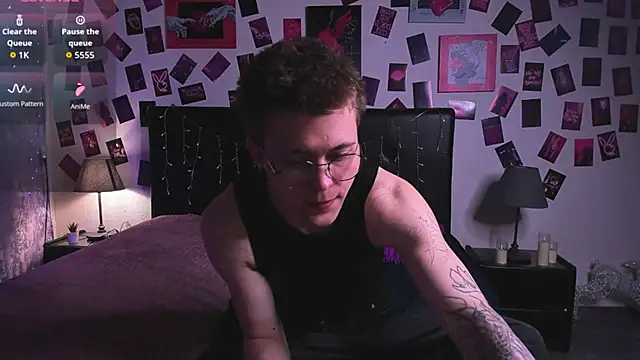 Snapshot of Thomas_Norton chatting on 05-23-26, 08:52 Thomas Norton online show from 05-23-26, 08:52