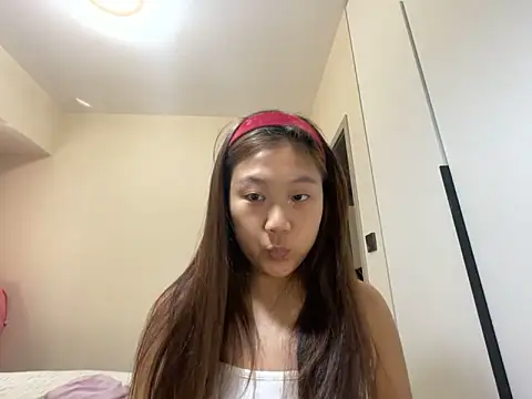 tutu512 online show from 03-26-26, 06:22