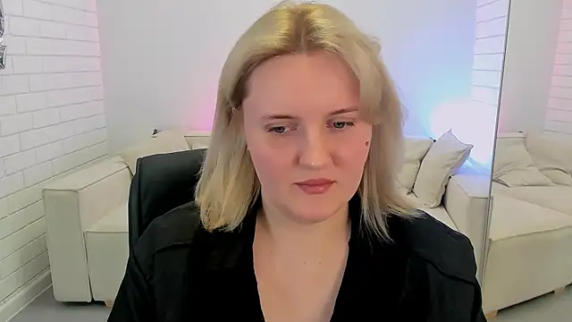 Snapshot of KathyBriggs chatting on 04-03-26, 05:36 KathyBriggs online show from 04-03-26, 05:36