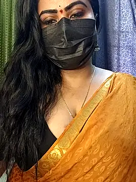 Snapshot of Anushka_flower chatting on 04-13-26, 08:07 Anushka flower online show from 04-13-26, 08:07