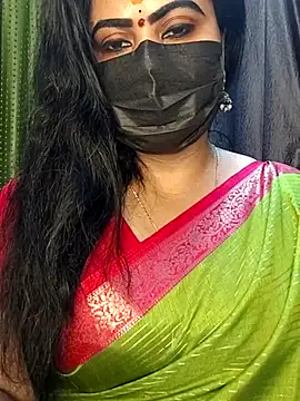 Snapshot of Anushka_flower chatting on 05-01-26, 04:23 Anushka flower online show from 05-01-26, 04:23