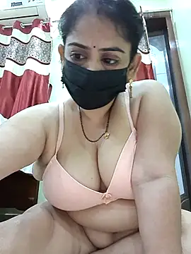 Snapshot of sonalidey5564 chatting on 06-24-26, 12:20 sonalidey5564 online show from 06-24-26, 12:20