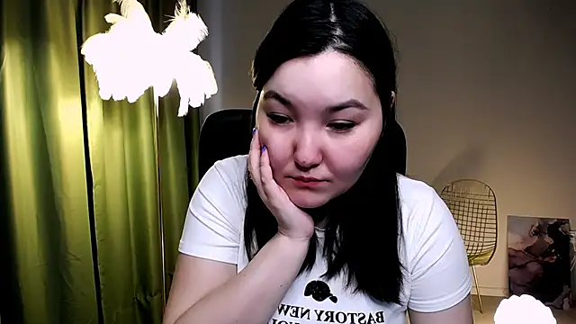 Snapshot of CamilaMartiez chatting on 04-30-26, 11:50 CamilaMartiez online show from 04-30-26, 11:50